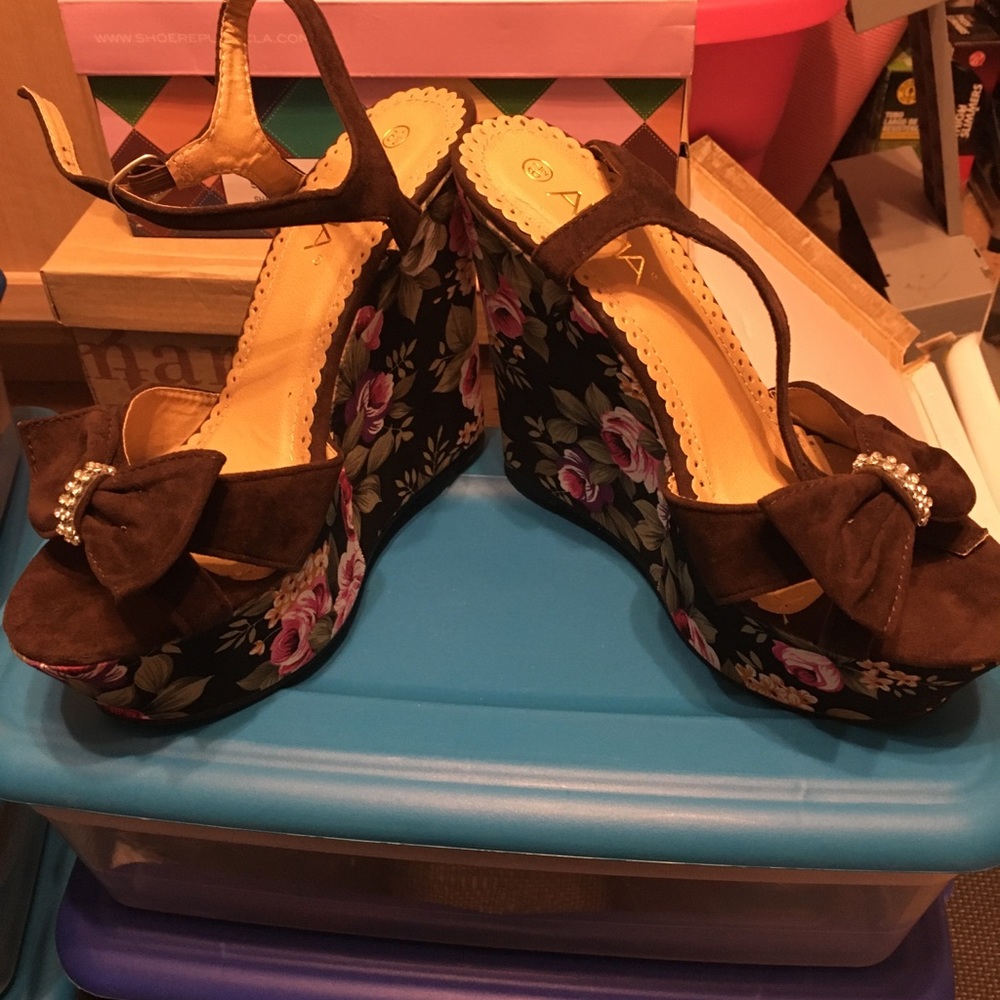 Floral Suede wedges